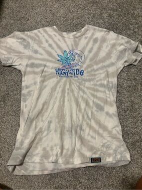 High Tide Mens Tie-Dye Graphic Tee in Light Gray/White